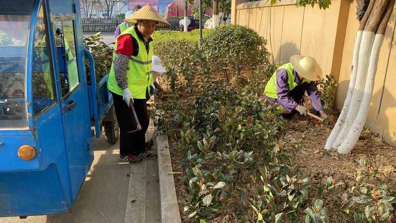 移动式喷雾降尘机：高效施工中的环保守护者**